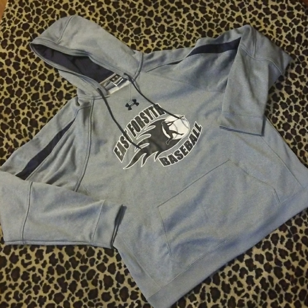 Under Armour sweatshirt